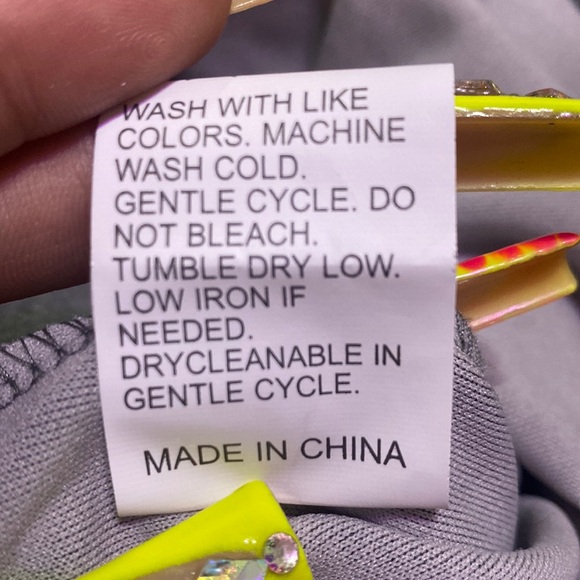 Woman’s tank top - Picture 5 of 5